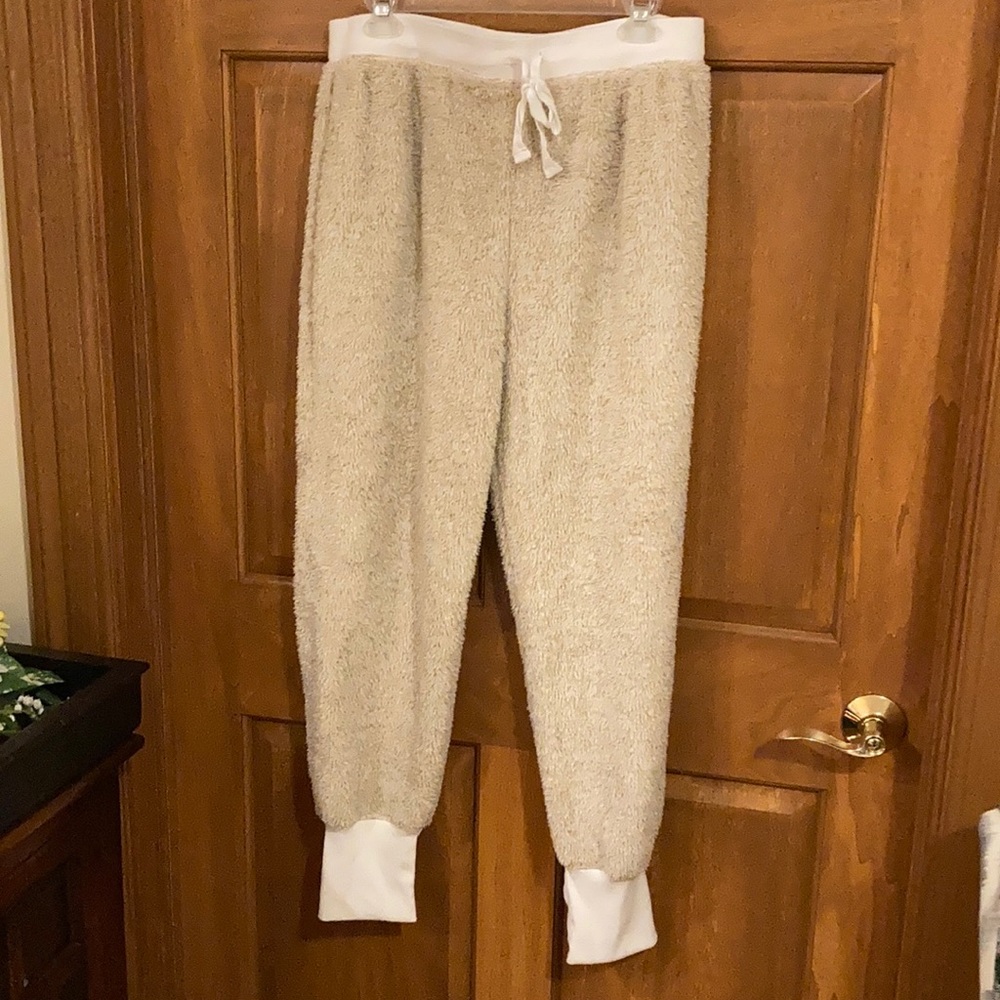 Jacklyn Intimates PJ’s Size L. In great condition - Picture 5 of 6
